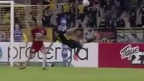 Lazaros Christodoulopoulos effectuant sa reprise acrobatique 