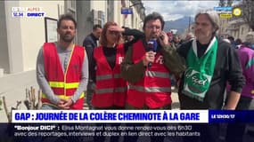 Les cheminots mobilisés devant la gare de Gap contre la réforme des retraites