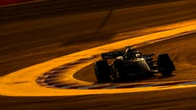 Lewis Hamilton lors des essais libres à Sakhir (Bahraïn).