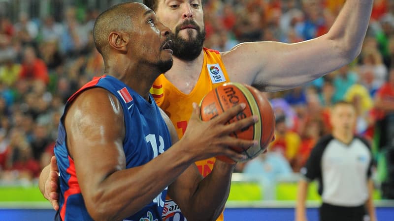 Boris Diaw face à Marc Gasol
