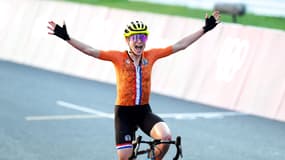 Annemiek van Vleuten lors des JO de Tokyo