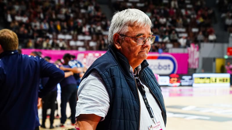 Salzbourg-Brest: quand le co-président brestois chauffe les supporters dans les rues autrichiennes