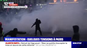 Des tensions éclatent de nouveau à Paris sur la place de la République