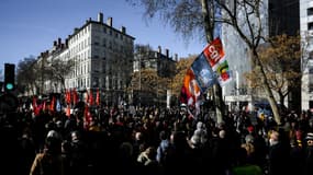 Des manifestants contre la réforme des retraites à Lyon le 15 mars 2023.