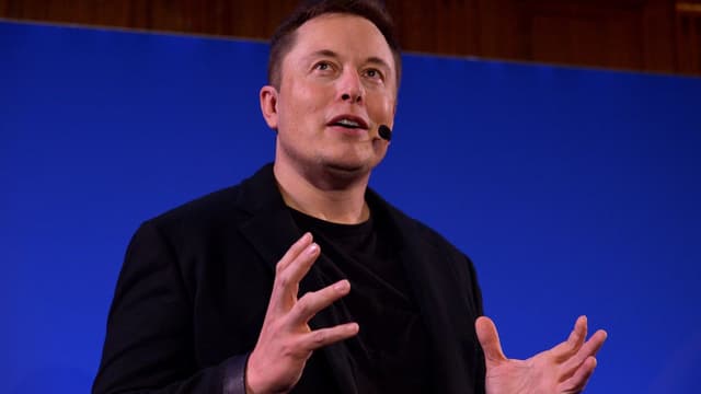 Elon Musk compte produire au moins 80.000 voitures pour 2016