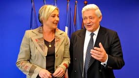 Bruno Gollnisch, qui sera en compétition avec Marine Le Pen pour la présidence du FN en janvier 2011. Le député européen n'exclut pas une nouvelle tentative de rapprochement avec la majorité présidentielle s'il devait succéder à Jean-Marie Le Pen. /Photo