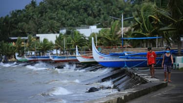Le typhon Goni approche des Philippines.