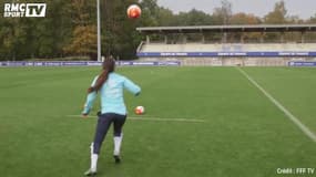 Quand Amel Majri imite Raphaël Varane