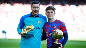 Robert Lewandowski et Gavi avec le FC Barcelone en 2022.