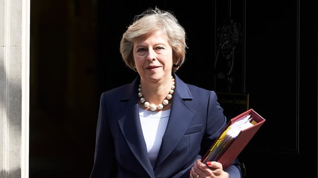 La Première ministre veut désormais concrétiser le Brexit en se passant, si besoin est, du vote du Parlement.