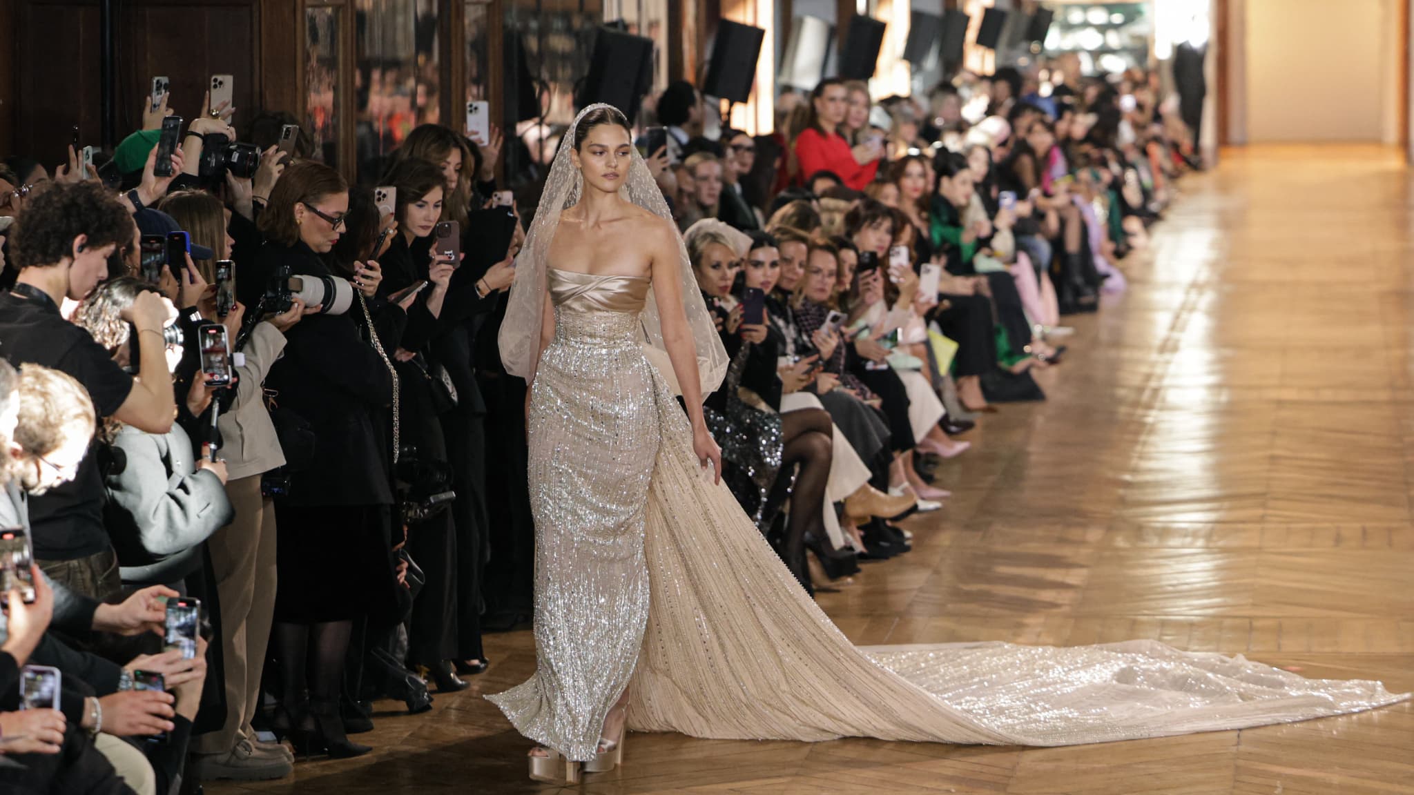 La robe de mariée Georges Hobeika lors de la Fashion Week haute couture à Paris cette année.