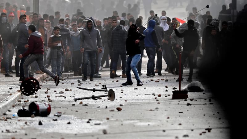 Des Palestiniens affrontent des forces israéliennes, le 7 décembre, à Béthléem.