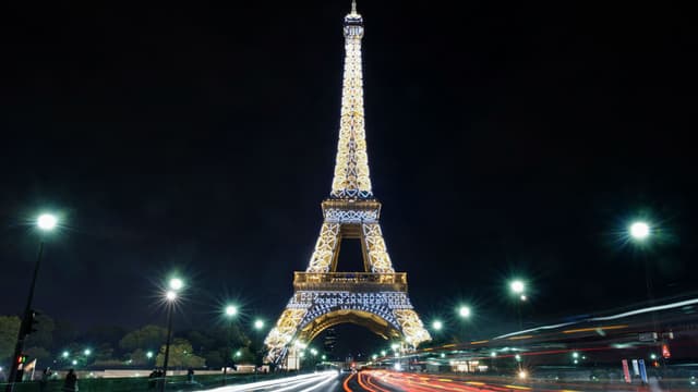 La Tour Eiffel sera éteinte mercredi soir en soutien à Alep.
