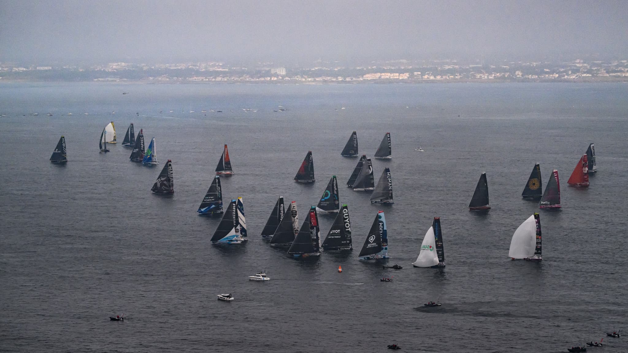 Le départ de la 10e édition du Vendée Globe, le 10 novembre 2024. Le départ de la 10e édition du Vendée Globe, le 10 novembre 2024.