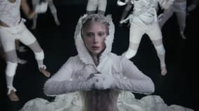 Lady Gaga dans le clip de son morceau "Abracadabra", sorti le 2 février 2025.