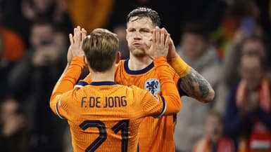 Frenkie De Jong et Wout Weghorst célèbrent un but des Pays-Bas en Ligue des nations, novembre 2024