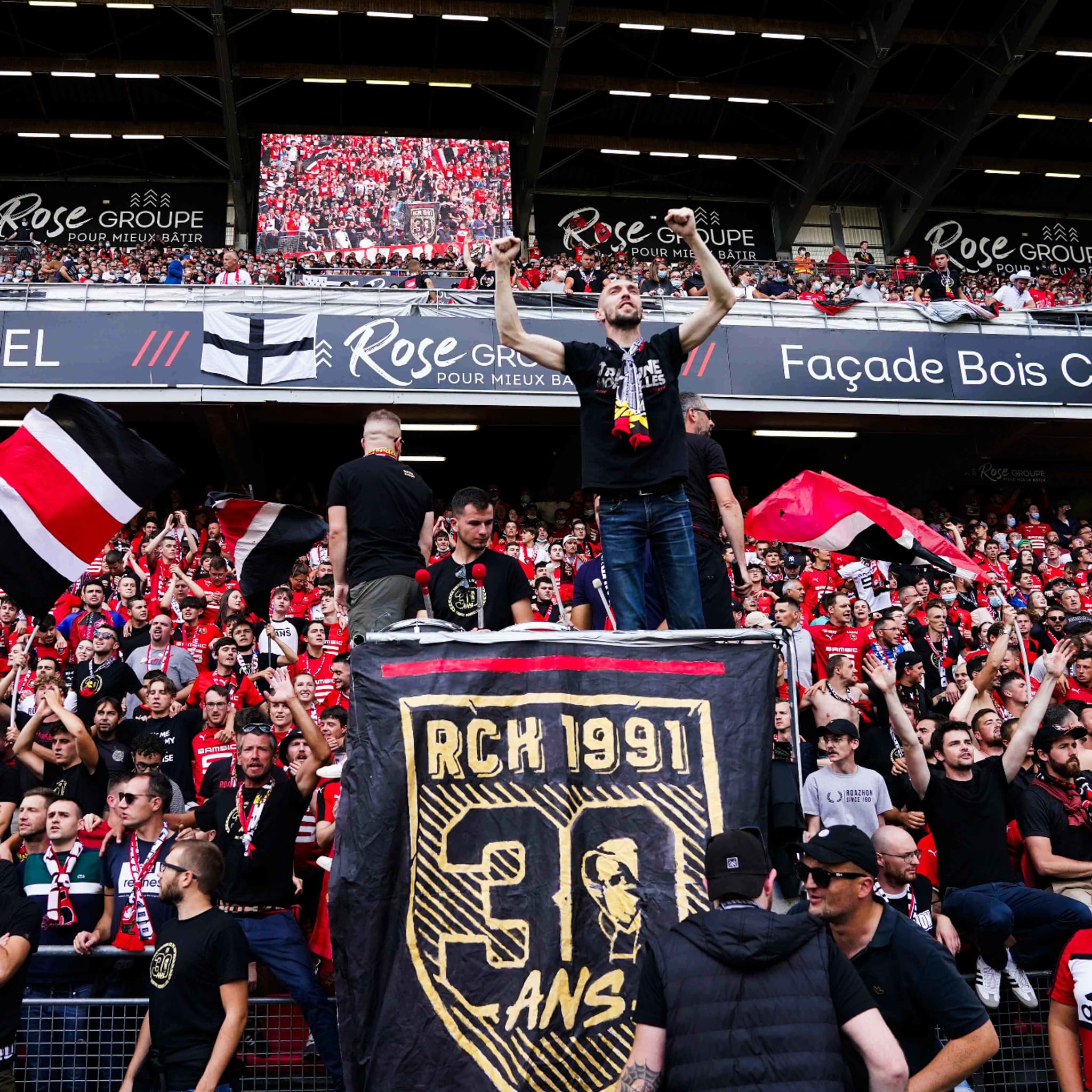 T-shirt Supporter STADE RENNAIS - Ultras Roazhon Celtic Breizh - Noir - Neuf Avec étiquettes