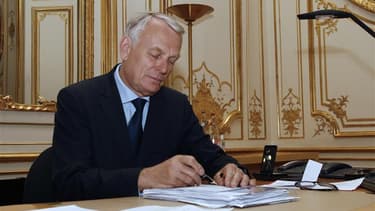 Le Premier ministre a annoncé vendredi soir la fin de la "révision générale des politiques publiques" (RGPP) lancée sous le quinquennat précédent pour réduire les dépenses de l'Etat, qui s'était notamment traduite par le non remplacement d'une fonctionnai