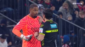 Mike Maignan se plaint de chants racistes lors d'Udinese-Milan, le 20 janvier 2024.