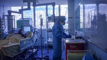Les hôpitaux de Paris surchargés en cette période d'épidémie de coronavirus.