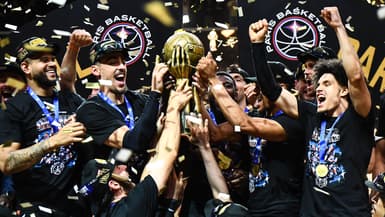 Le Paris Basketball lors de son premier sacre de champion de France, le 24 juin 2025 à l'Adidas Arena