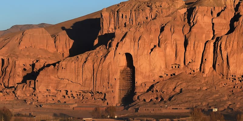 Le site des statues géantes de Bouddha, qui ont été détruites par les Talibans en 2001, le 6 novembre 2016, en Afghanistan. Pendant des siècles, deux anciennes statues monumentales de Bouddha sculptées dans les falaises de Bamiyan y étaient dressées.