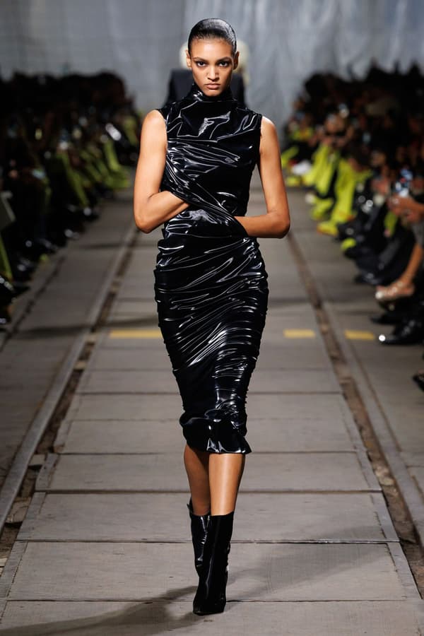 Alexander McQueen Fall-Winter 2024-2025 fashion show