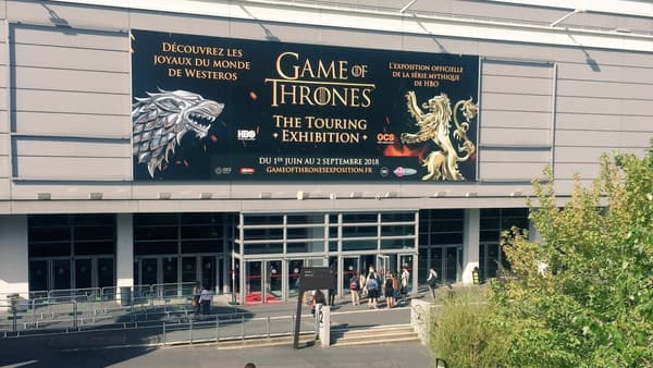 L'entrée de l'Exposition Game Of Thrones à Porte de Versailles, à Paris 