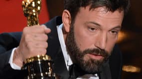 Ben Affleck recevant l'oscar pour son film Argo, en février 2013