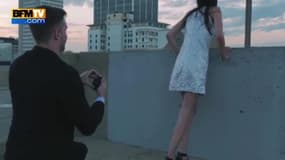Une demande en mariage dans un film d’action