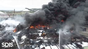 Rouen: les images de l’incendie de l’usine Lubrizol filmées au drone par les pompiers