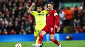 Francis Coquelin et Jordan Henderson, à Anfield le 27 avril 2022