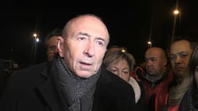 "Un degré de violence jamais connu", estime Collomb à Calais après les affrontements entre migrants