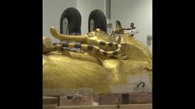  Le sarcophage du roi Toutânkhamon est en restauration en Egypte  