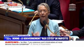 Élisabeth Borne assure que "le gouvernement est aux côtés des Mahorais" 