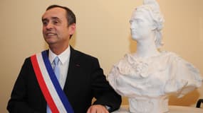 Robert Ménard dans sa mairie de Béziers