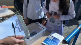Portable au collège (illustration)