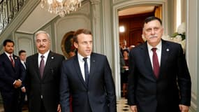 Emmanuel Macron et Fayez al-Sarraj et Khalifa Haftar. 
