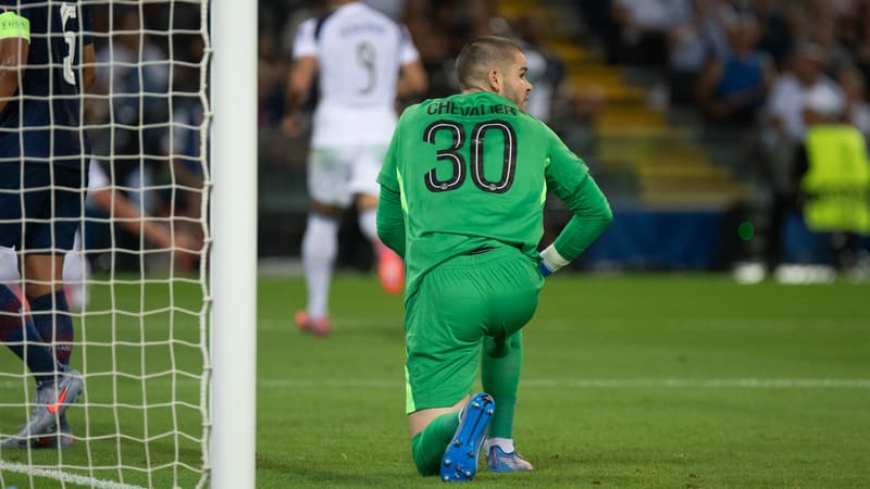 PSG-Tottenham: la vidÃ©o de la grosse faute de main de Chevalier qui offre le but du break aux...