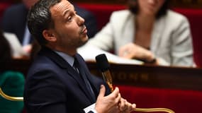 Adrien Taquet, secrétaire d'État à la Protection de l'enfance, le 17 décembre 2019 à l'Assemblée nationale.