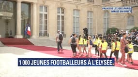 Les enfants arrivent à l'Elysée