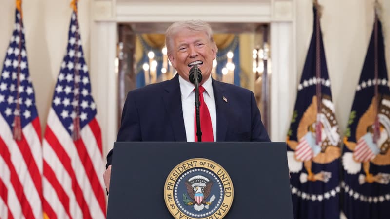 Il n'a toujours aucun plan pour rouvrir le détroit d'Ormuz: le pétrole bondit de 7% après le discours de Donald Trump, qui demande encore aux autres pays "de s'en occuper"