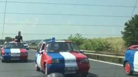 Les voitures aux couleurs de la France sur l'autoroute - Témoins BFMTV