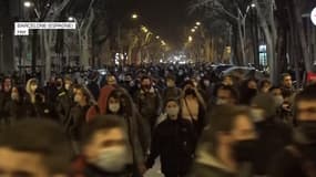 Pour la 6e nuit consécutive, des centaines de personnes manifestent en Espagne contre l'incarcération du rappeur Pablo Hasél