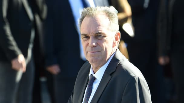 Renaud Muselier lors des funérailles de Bernard Tapie à Marseille, le 8 octobre 2021