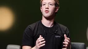 Mark Zuckerberg, président et cofondateur de Facebook, fait un bond de la 212e à la 52e place du classement Forbes avec une fortune estimée à 13,5 milliards de dollars. Le réseau social, qui revendique 600 millions d'utilisateurs, est en passe de devenir