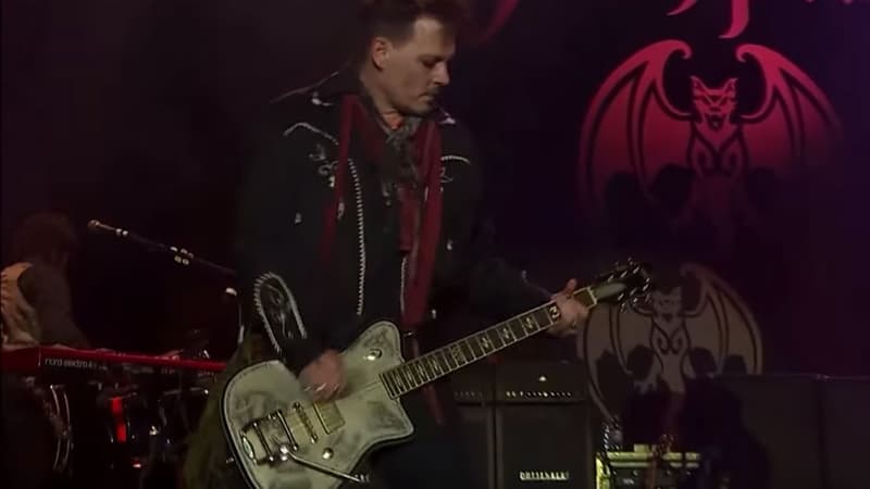 Johnny Depp, sur scène avec son groupe les Hollywood Vampires, fin mai.