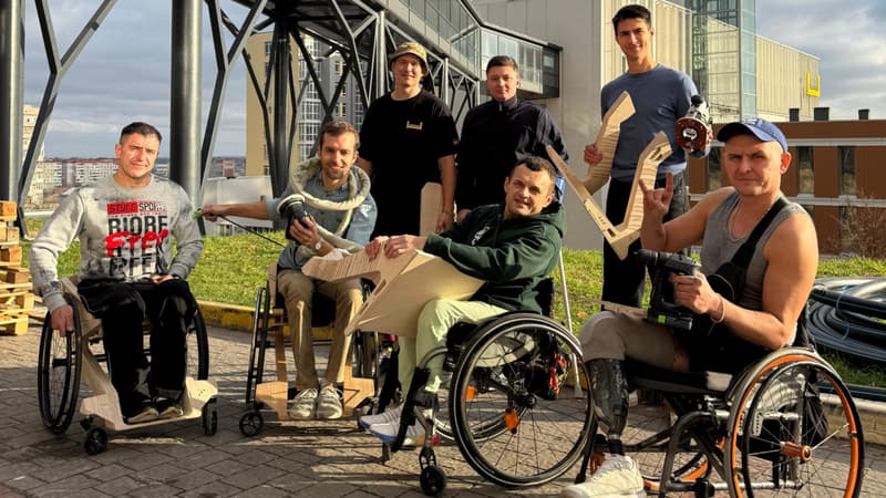 Marathon de Paris 2026: "Une respiration salvatrice", des blessés de guerre ukrainiens au départ avec le fauteuil en bois qu'ils ont construit