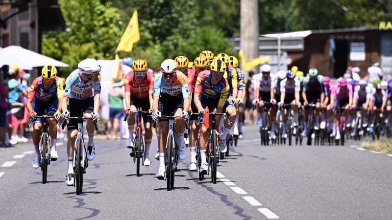 Les coureurs sur la 6e etape du Tour de France le 9 juillet 2026 2318337