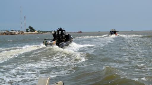 Un navire de l'armée camerounaise a chaviré dimanche dans les eaux territoriales camerounaises